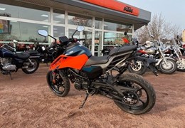 Neumotorrad KTM 125 Duke
