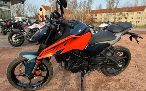 Neufahrzeug KTM 125 Duke - Bild 4