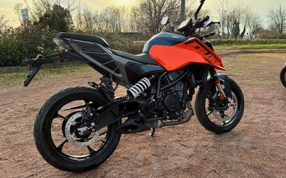 Neufahrzeug KTM 125 Duke - Bild 5