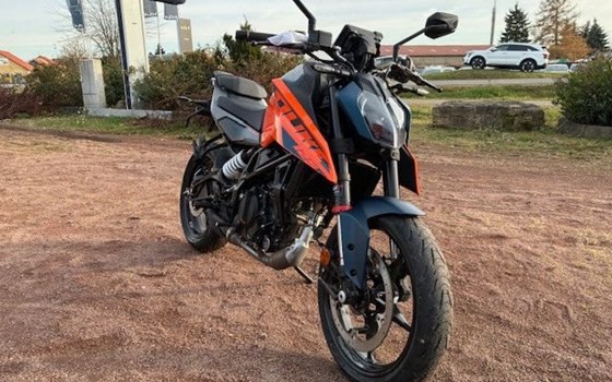 Neufahrzeug KTM 125 Duke - Bild 9