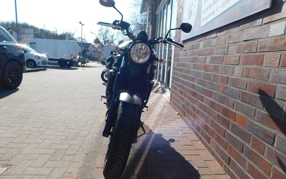 Gebrauchtmotorrad Yamaha XSR700 - Bild 3