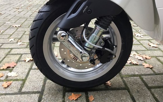 Neufahrzeug Vespa 125 Primavera - Bild 10