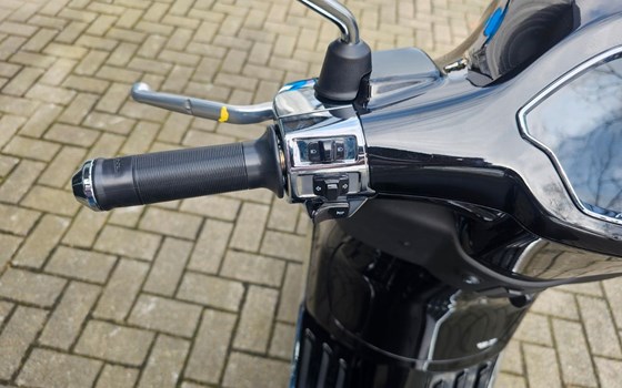 Neufahrzeug Vespa 125 Primavera - Bild 12