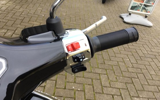 Neufahrzeug Vespa 125 Primavera - Bild 13