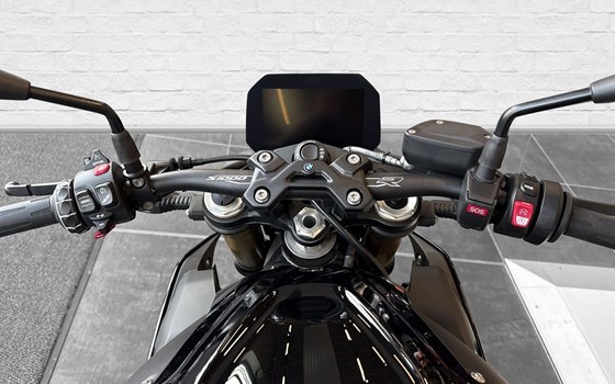 Gebrauchtmotorrad BMW S 1000 R - Bild 5