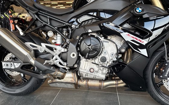 Gebrauchtmotorrad BMW S 1000 R - Bild 8