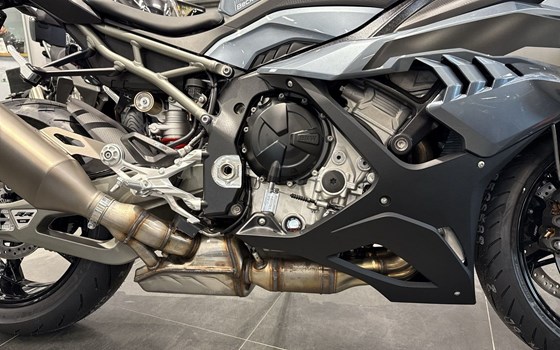 Gebrauchtmotorrad BMW S 1000 RR - Bild 8