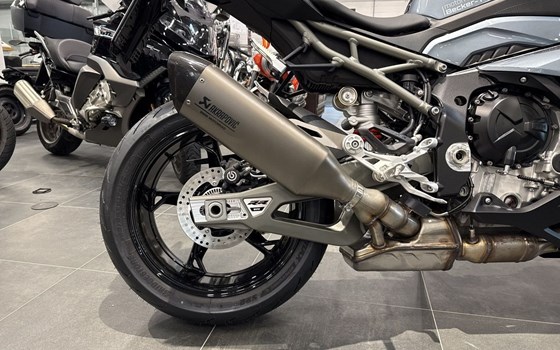Gebrauchtmotorrad BMW S 1000 RR - Bild 9