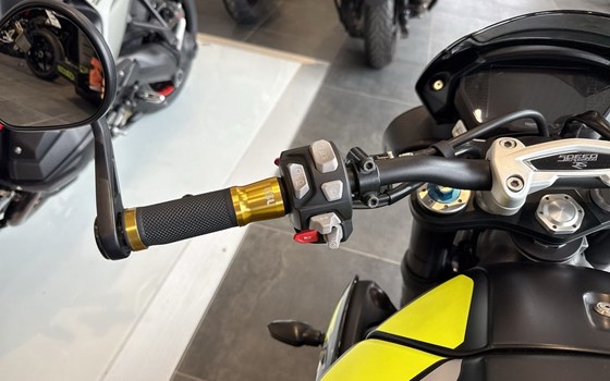 Gebrauchtmotorrad Triumph Speed Triple 1050 - Bild 6