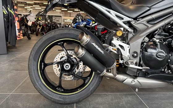 Gebrauchtmotorrad Triumph Speed Triple 1050 - Bild 9