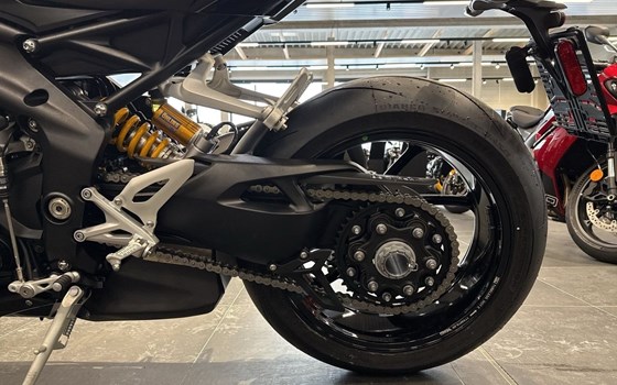 Gebrauchtmotorrad Triumph Speed Triple 1200 RS - Bild 10