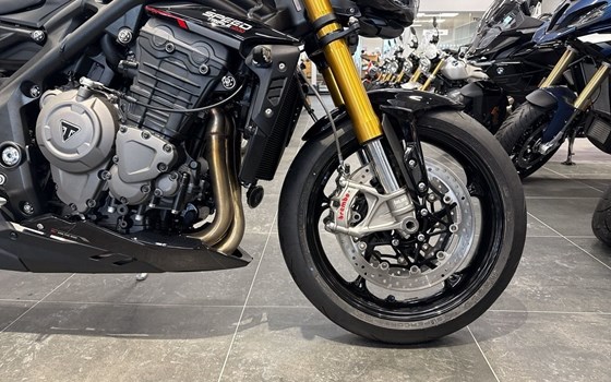 Gebrauchtmotorrad Triumph Speed Triple 1200 RS - Bild 9