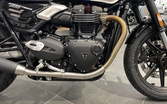 Gebrauchtmotorrad Triumph Speed Twin 900 - Bild 8