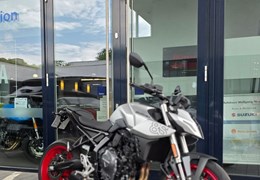 Neumotorrad Suzuki GSX-8S