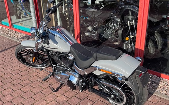 Gebrauchtmotorrad Harley-Davidson Softail Breakout 117 - Bild 16