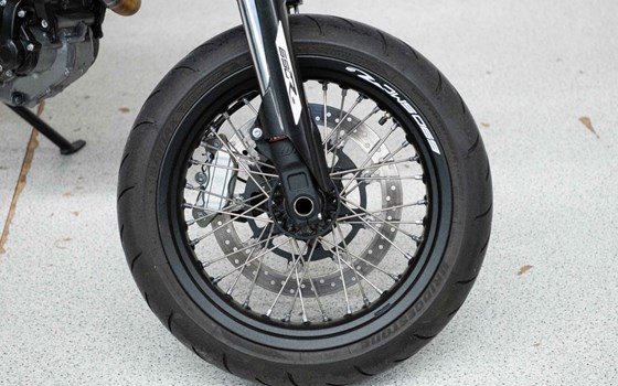 Gebrauchtmotorrad KTM 690 SMC R - Bild 11