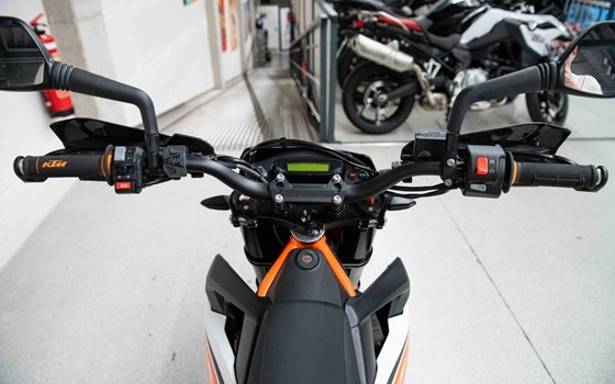 Gebrauchtmotorrad KTM 690 SMC R - Bild 7