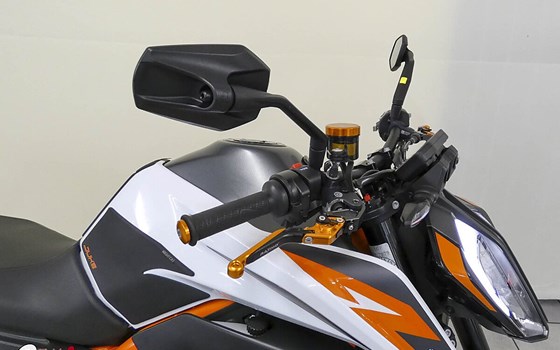 Gebrauchtmotorrad KTM 890 Duke - Bild 9
