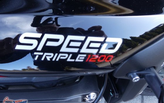 Gebrauchtmotorrad Triumph Speed Triple 1200 RS - Bild 3