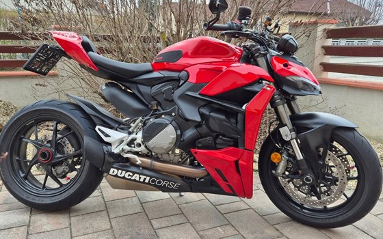 Gebrauchtmotorrad Ducati Streetfighter V2 - Bild 1