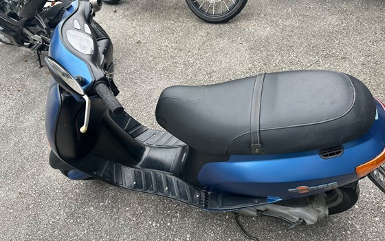 Gebrauchtmotorrad Piaggio Sfera 125 - Bild 4