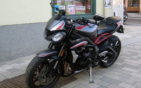 Gebrauchtmotorrad Triumph Street Triple 765 R - Bild 4
