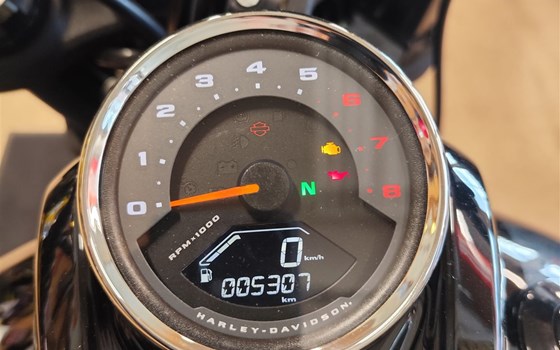 Gebrauchtmotorrad Harley-Davidson Softail Fat Bob 114 FXFBS - Bild 8
