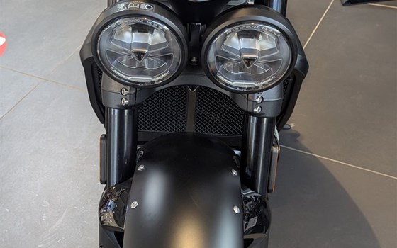 Neufahrzeug Triumph Rocket 3 Storm R - Bild 4
