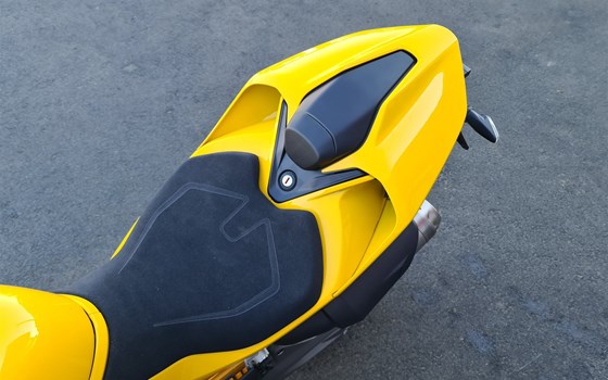 Neufahrzeug Ducati Panigale V2 S - Bild 10