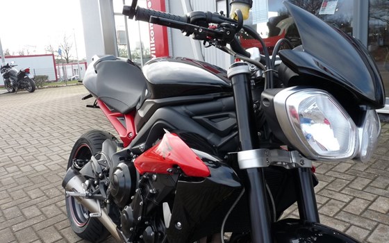 Gebrauchtmotorrad Triumph Street Triple - Bild 7