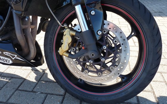 Gebrauchtmotorrad Triumph Street Triple - Bild 9