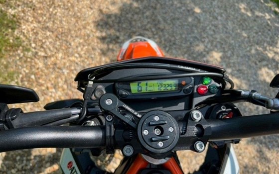 Gebrauchtmotorrad KTM 690 SMC R - Bild 3