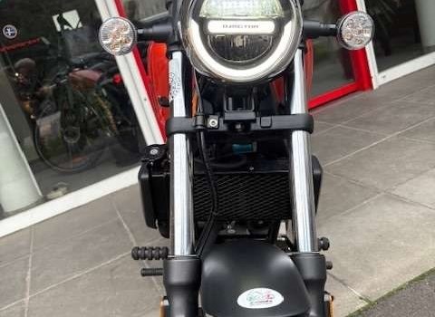 Gebrauchtmotorrad QJ Motor SRV 125 - Bild 5