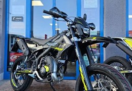 Neumotorrad Rieju MRT 50 Trophy