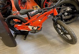 Neumotorrad KTM SX-E 1.20