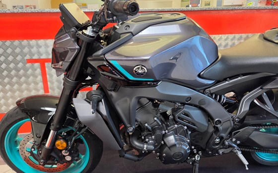 Gebrauchtmotorrad Yamaha MT-09 Y-AMT - Bild 6