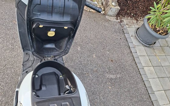 Gebrauchtmotorrad Honda SH300i - Bild 4