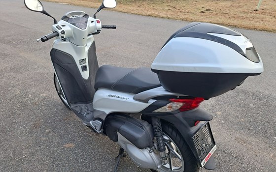 Gebrauchtmotorrad Honda SH300i - Bild 9