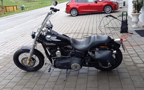 Gebrauchtmotorrad Harley-Davidson Dyna Street Bob FXDB - Bild 1