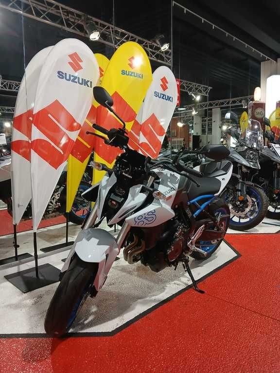 Suzuki GSX-8S