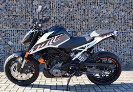 Neumotorrad KTM 390 Duke