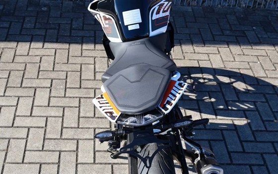 Neufahrzeug KTM 390 Duke - Bild 7