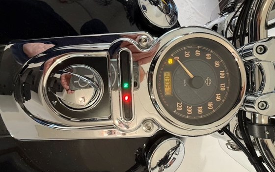 Gebrauchtmotorrad Harley-Davidson Dyna Switchback  FLD - Bild 10