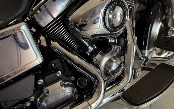 Gebrauchtmotorrad Harley-Davidson Dyna Switchback  FLD - Bild 7