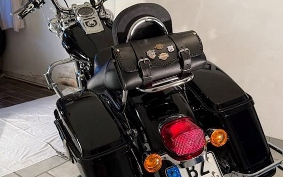 Gebrauchtmotorrad Harley-Davidson Dyna Switchback  FLD - Bild 8