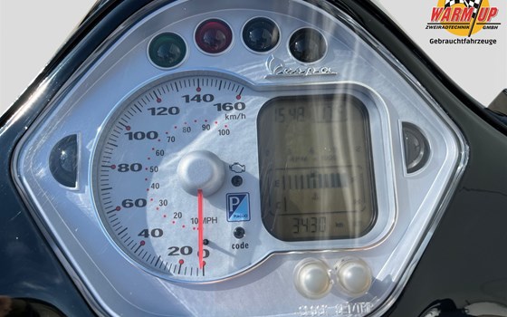Gebrauchtmotorrad Vespa GTS 250 i.e. - Bild 8