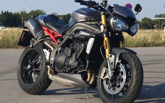 Gebrauchtmotorrad Triumph Speed Triple R - Bild 1