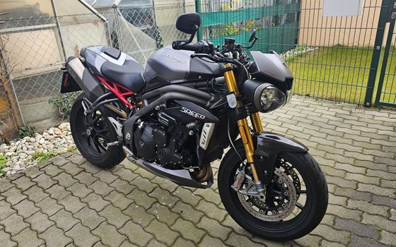 Gebrauchtmotorrad Triumph Speed Triple R - Bild 3