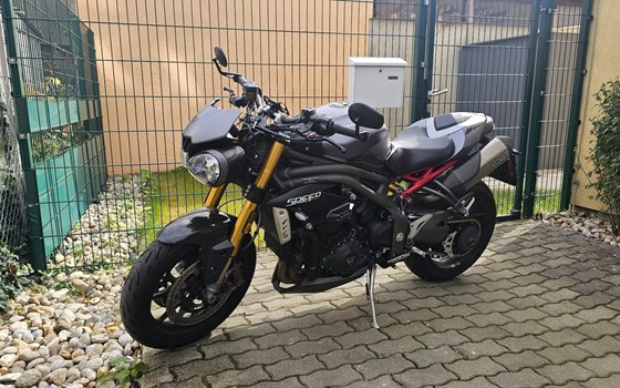 Gebrauchtmotorrad Triumph Speed Triple R - Bild 9