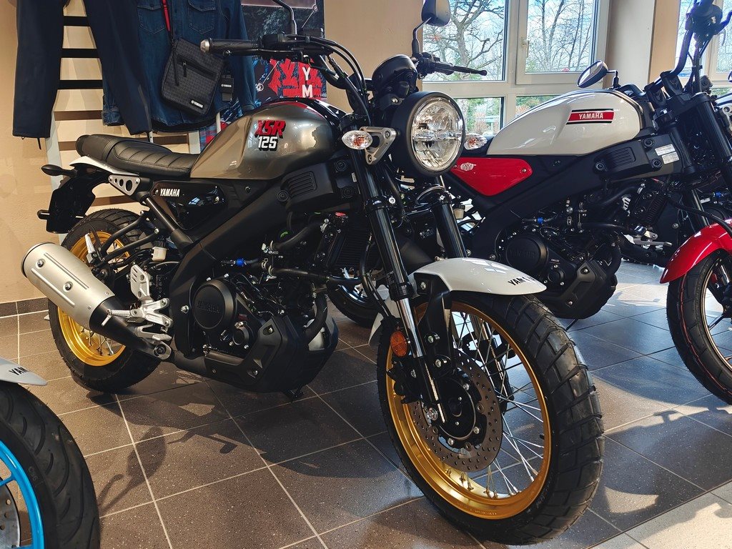 Yamaha XSR125 Legacy 